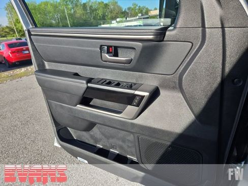 New 2026 Toyota Tundra Limited AWD/4WD image 19