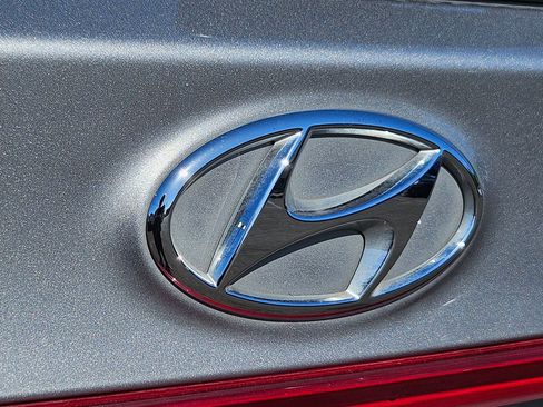 Used 2023 Hyundai Santa Fe SEL w/ Premium Package AWD/4WD image 28