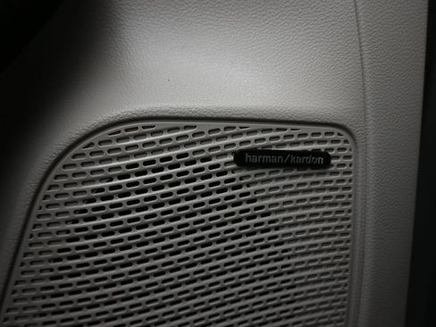 Used 2020 Chrysler Pacifica Limited w/ Advanced Safetytec Group image 12