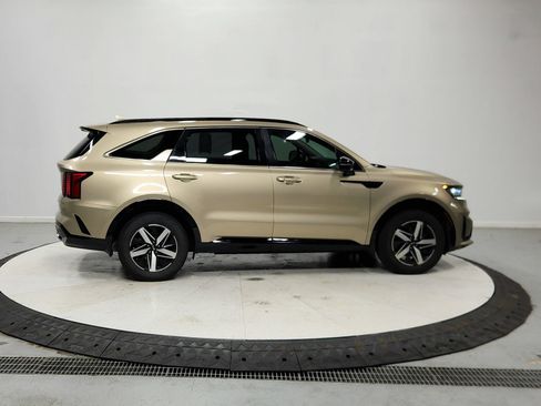 Used 2021 Kia Sorento S w/ Panoramic Sunroof Package FWD image 9