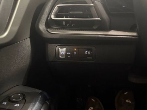 Certified 2025 Chevrolet Traverse LT image 17