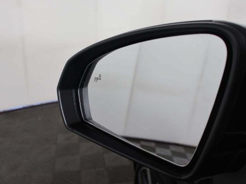 Used 2023 Volkswagen Taos SEL AWD/4WD image 37