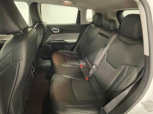 Used 2022 Jeep Compass Latitude image 21