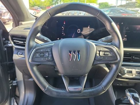 Used 2025 Buick Envista Sport Touring w/ Convenience I Package FWD image 18