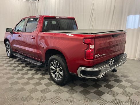 Used 2023 Chevrolet Silverado 1500 LT AWD/4WD image 3