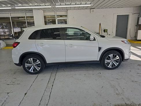Used 2021 Mitsubishi Outlander Sport ES image 6