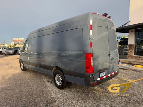 Used 2019 Mercedes-Benz Sprinter 170 image 16