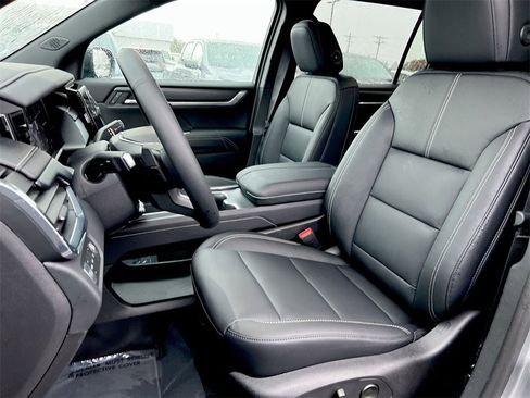 New 2026 GMC Acadia Elevation image 17