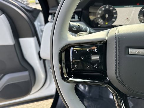 New 2026 Land Rover Range Rover Velar Dynamic SE image 19