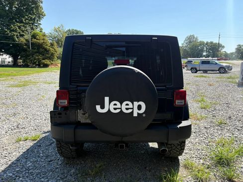 Used 2015 Jeep Wrangler Unlimited Sport w/ Max Tow Package AWD/4WD image 6