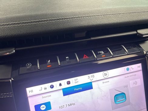 Used 2024 Jeep Grand Cherokee L Limited w/ Black Appearance Package image 21