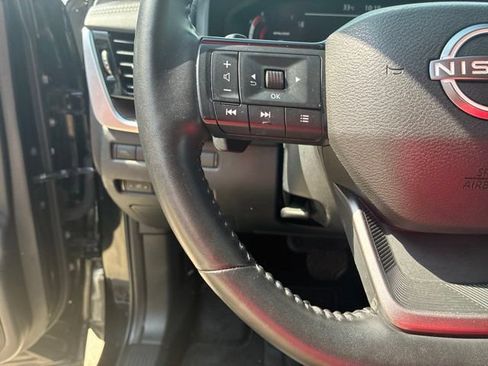 Used 2025 Nissan Rogue Platinum FWD image 23