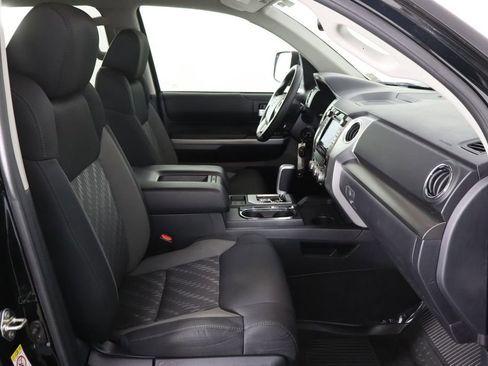 Used 2018 Toyota Tundra SR5 w/ SR5 Upgrade Package image 19