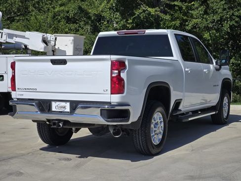 Used 2025 Chevrolet Silverado 2500 LT AWD/4WD image 8