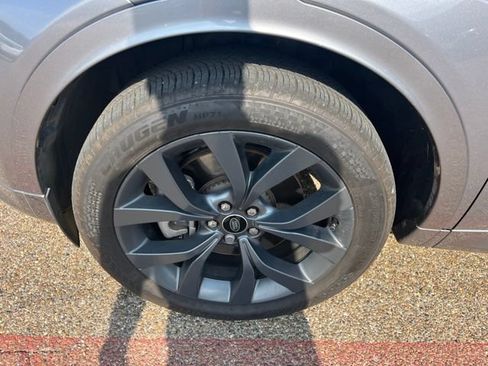 Used 2022 Land Rover Discovery Sport SE R-Dynamic AWD/4WD image 6