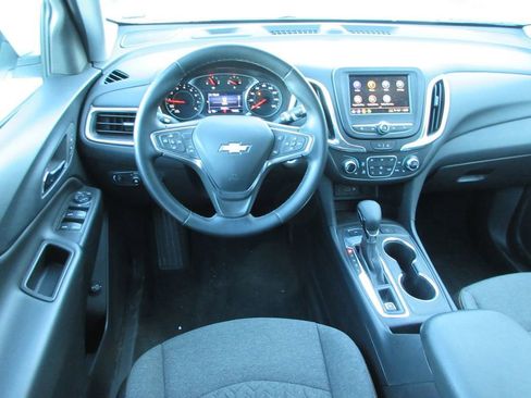 Used 2024 Chevrolet Equinox LT AWD/4WD image 15