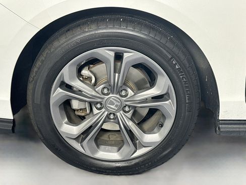 Certified 2024 Honda Accord EX image 30