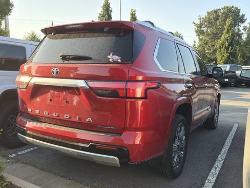 Used 2025 Toyota Sequoia Capstone AWD/4WD image 4