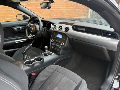 Used 2019 Ford Mustang GT RWD image 13