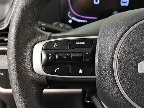 Used 2024 Kia Sportage LX image 23