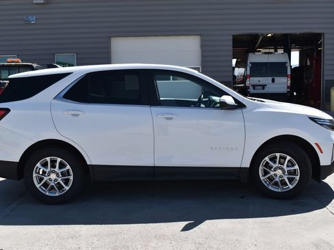 Certified 2024 Chevrolet Equinox LT AWD/4WD image 4