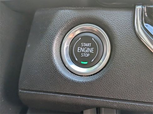 Used 2023 Chevrolet Colorado Trail Boss w/ Technology Package image 23