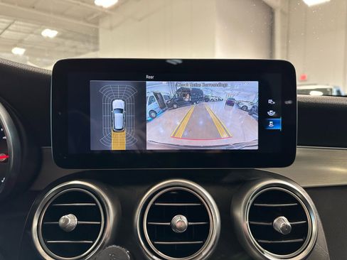 Used 2021 Mercedes-Benz GLC 300 image 24