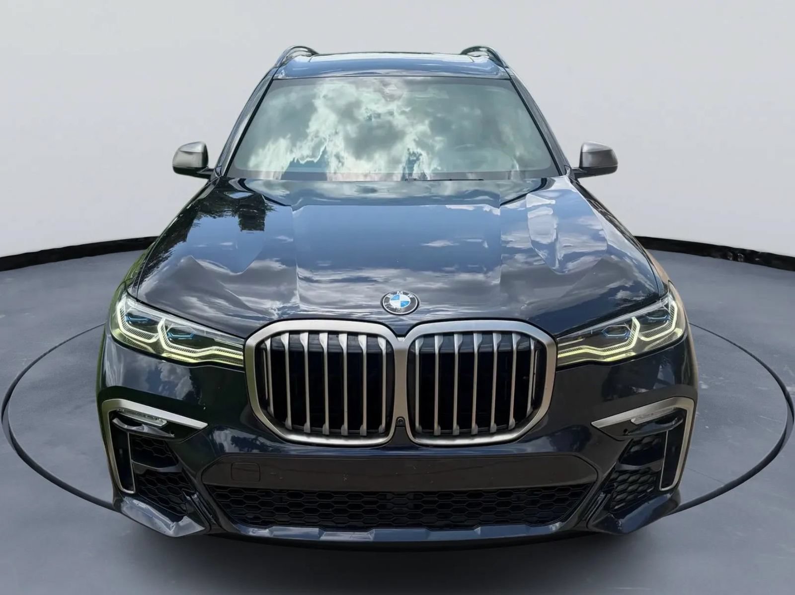 Used 2021 BMW X7 M50i w/ Executive Package AWD/4WD image 1
