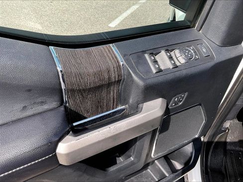 Used 2020 Ford F350 Lariat w/ Lariat Value Package AWD/4WD image 43