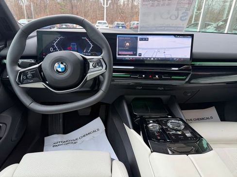 Used 2026 BMW 530i xDrive w/ Executive Package image 12