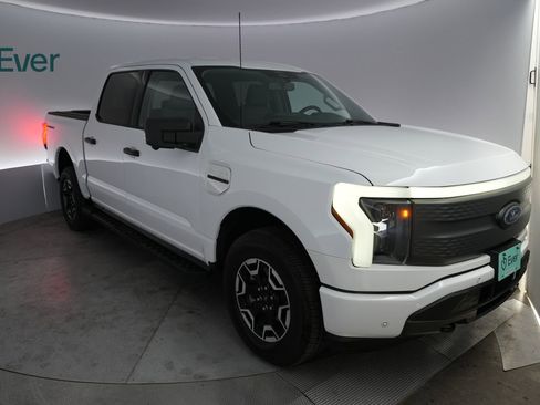 Used 2022 Ford F150 Lightning XLT w/ Tow Technology Package image 2