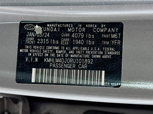 Used 2024 Hyundai Elantra Blue FWD image 31
