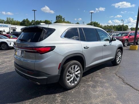 Certified 2025 Buick Enclave Preferred AWD/4WD image 3