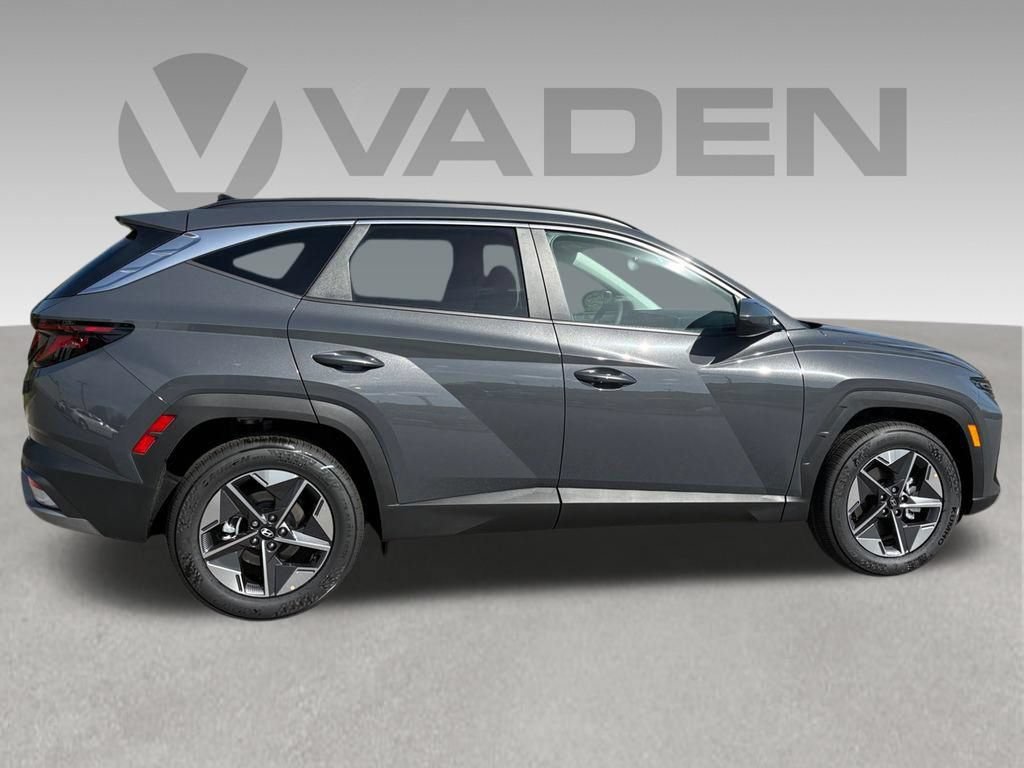 New 2026 Hyundai Tucson SEL Plus FWD image 3