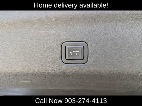 Used 2023 Chevrolet Suburban Premier image 26