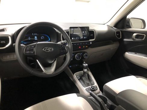 New 2026 Hyundai Venue SEL FWD image 30
