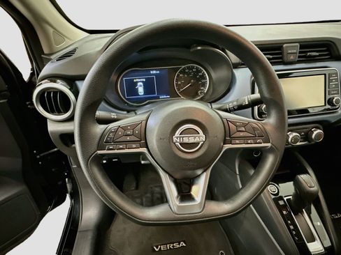 Used 2025 Nissan Versa SV FWD image 17
