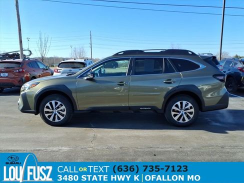 Certified 2025 Subaru Outback Premium image 4