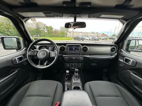 Used 2022 Jeep Gladiator Sport AWD/4WD image 7