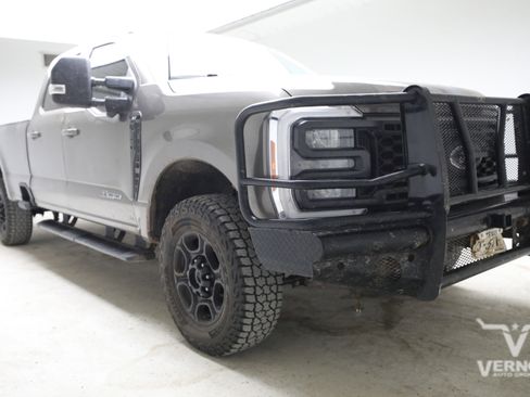 Used 2023 Ford F350 XLT w/ XLT Premium Package AWD/4WD image 6
