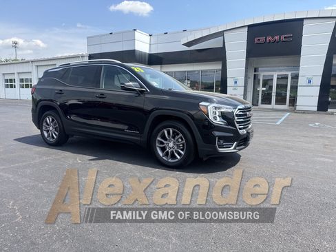 Used 2023 GMC Terrain SLT AWD/4WD image 1