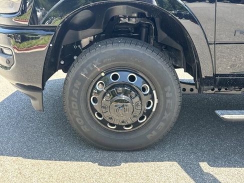 New 2026 RAM 3500 Limited AWD/4WD image 11