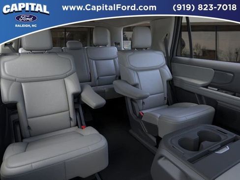 New 2026 Ford Expedition Active RWD image 11