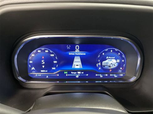 Used 2024 Chevrolet Tahoe High Country w/ Premium Package image 28