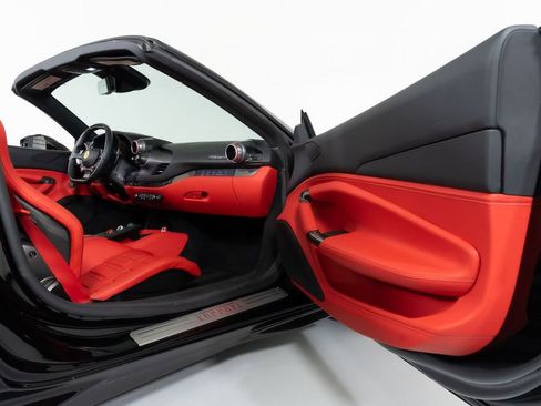 Used 2023 Ferrari F8 Tributo RWD image 41