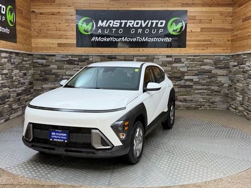 Certified 2024 Hyundai Kona SE AWD/4WD image 4