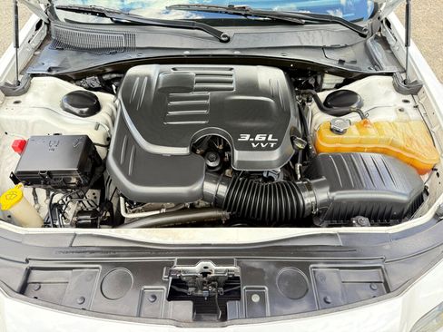 Used 2013 Chrysler 300 S image 72