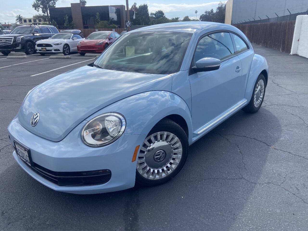 Used 2013 Volkswagen Beetle 2.5 FWD image 2