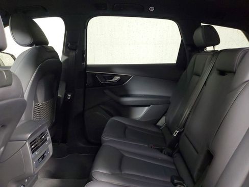 Used 2025 Audi Q7 2.0T Premium w/ Convenience Package image 11