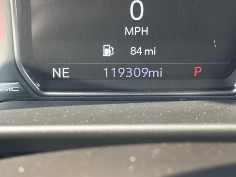 Used 2021 GMC Yukon SLT AWD/4WD image 22